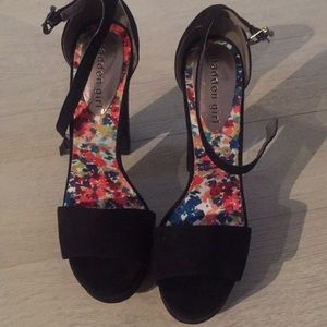 Madden Girl Platform heels Sz 8